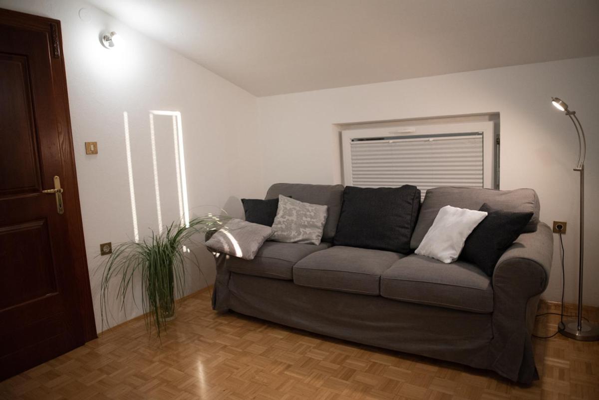 Castle House Rooms, Swimming Pool & Sauna & Tennis Court & Wine Cellar Sežana Εξωτερικό φωτογραφία