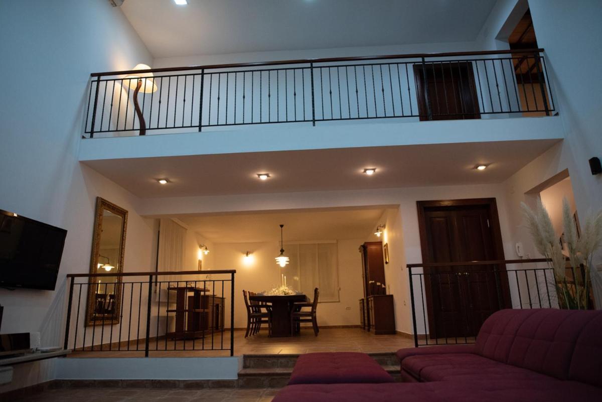 Castle House Rooms, Swimming Pool & Sauna & Tennis Court & Wine Cellar Sežana Εξωτερικό φωτογραφία