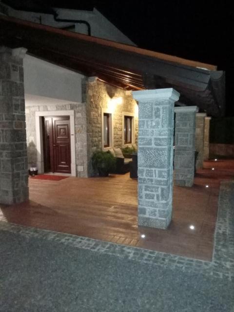 Castle House Rooms, Swimming Pool & Sauna & Tennis Court & Wine Cellar Sežana Εξωτερικό φωτογραφία