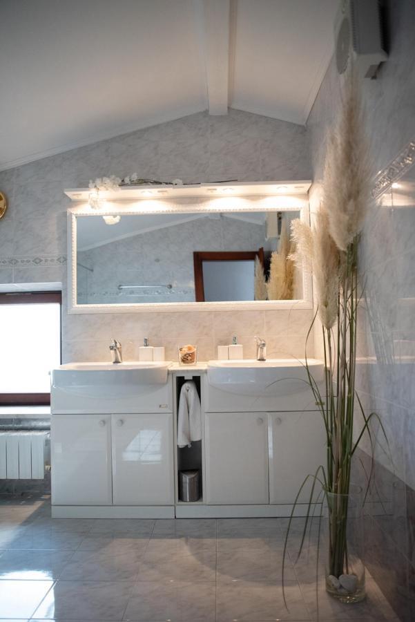 Castle House Rooms, Swimming Pool & Sauna & Tennis Court & Wine Cellar Sežana Εξωτερικό φωτογραφία
